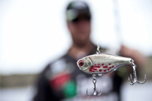 Lipless Crankbait Tactics Boost Your Bass Catch Rate!
